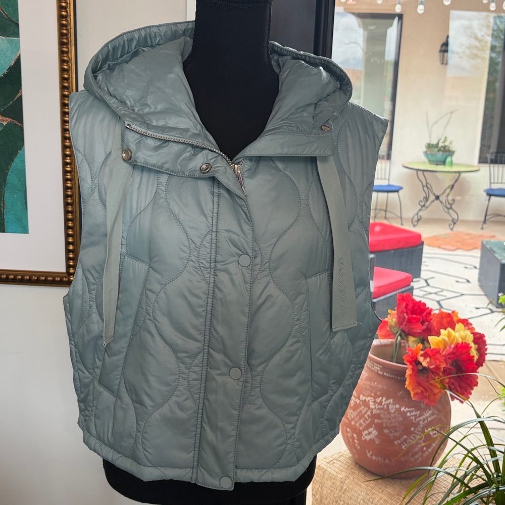 Quilted Hooded Vest in Light Blue
